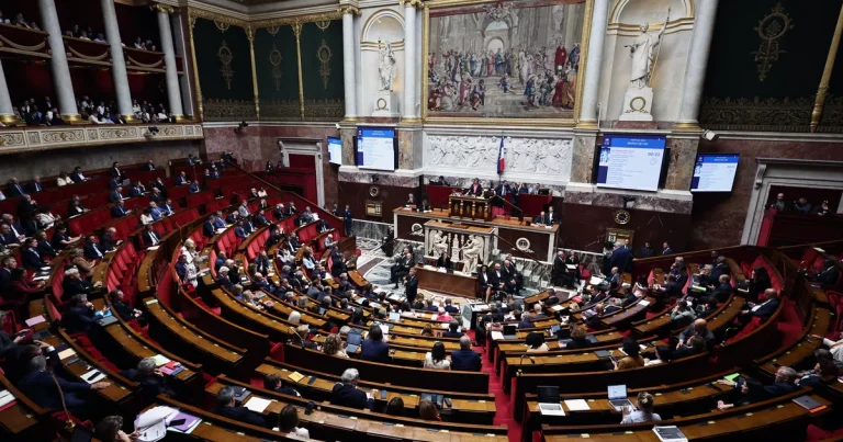 L’Assemblée adopte pour la troisième fois la loi légalisant l’euthanasie et le suicide assisté