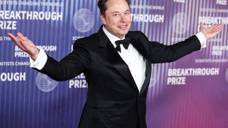 SpaceX décroche la pire note possible, la même que la Russie: l&rsquo;entreprise de Musk est un cancre sur les critères ESG (et il y a 6.500 milliards d&rsquo;euros en jeu)
