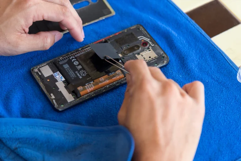 L&rsquo;UE impose les batteries remplaçables à partir de 2027, mais pas pour votre iPhone