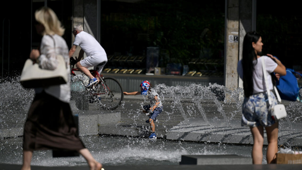 La vague de chaleur se diffuse vers l&rsquo;est de l&rsquo;Europe, les hôpitaux submergés
