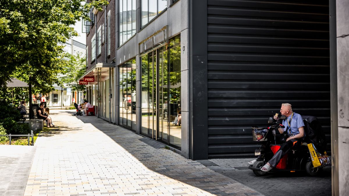 KNMI weather service issues first ever code red for extreme heat – DutchNews.nl