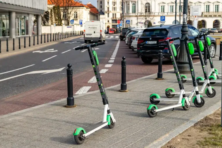 Trottinettes sans assurance : les automobilistes paient
