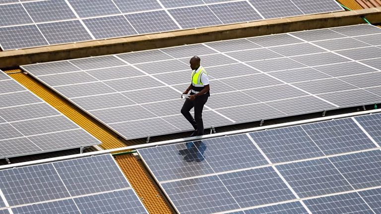 Le solaire épargne à l’Europe 20 Mds € depuis la guerre en Iran