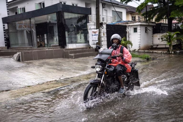How global heating supercharged floods in West Africa, displacing thousands
