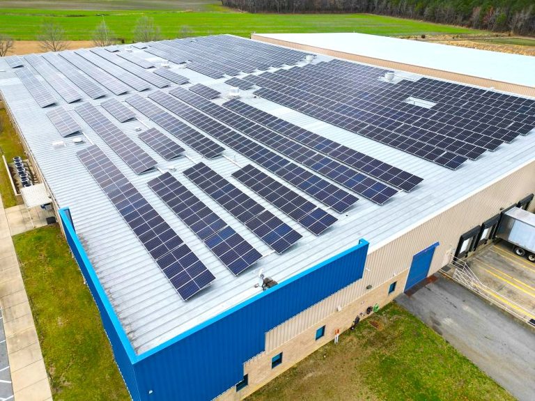 « Le gouvernement enterre le photovoltaïque » : des développeurs dénoncent un moratoire sur le solaire en toiture – pv magazine France