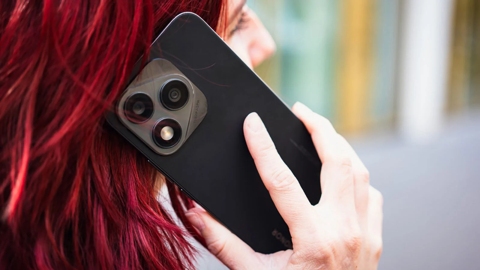 L&rsquo;OMS blanchit le smartphone : la science n&rsquo;a trouvé aucun lien avec le cancer du cerveau