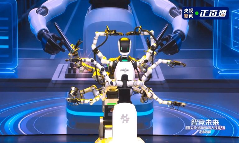 Six arms at once, welding on vertical walls: Chinese robots step into real work sites