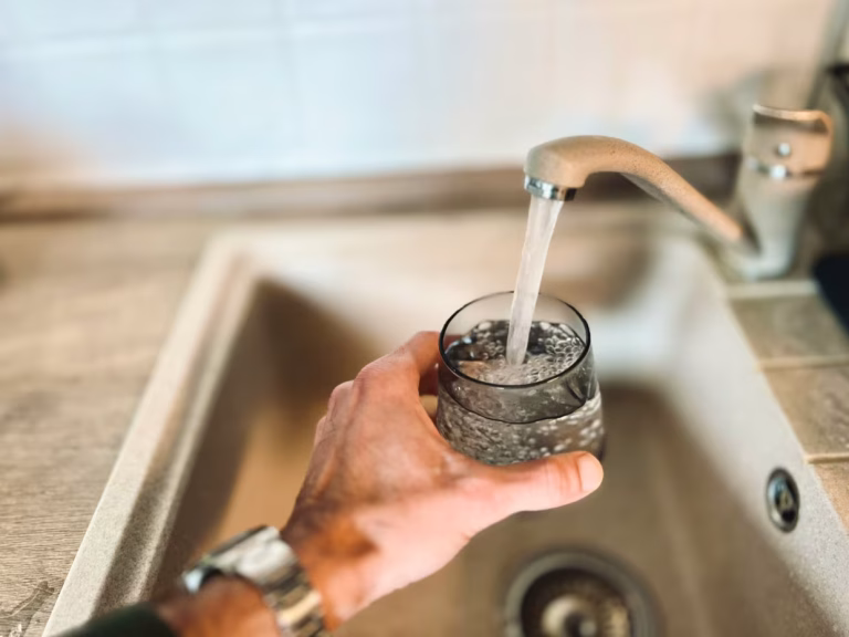 La dépollution ne peut retirer de l&rsquo;environnement que 2% des PFAS, selon une étude