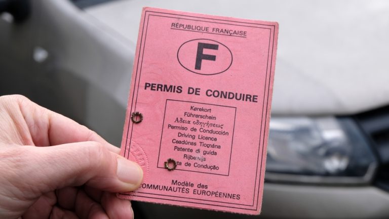 Permis de conduire : la fin du titre « à vie » et les nouvelles règles européennes d&rsquo;ici 2028