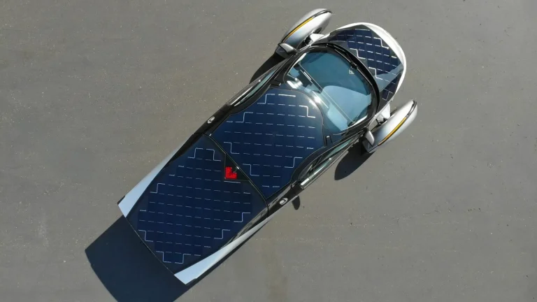 US solar EV gets 42 miles of range in a day from nothing but sunlight