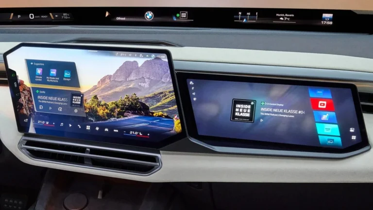 Le cauchemar commence : BMW affiche la toute première pub directement sur le tableau de bord d&rsquo;une voiture