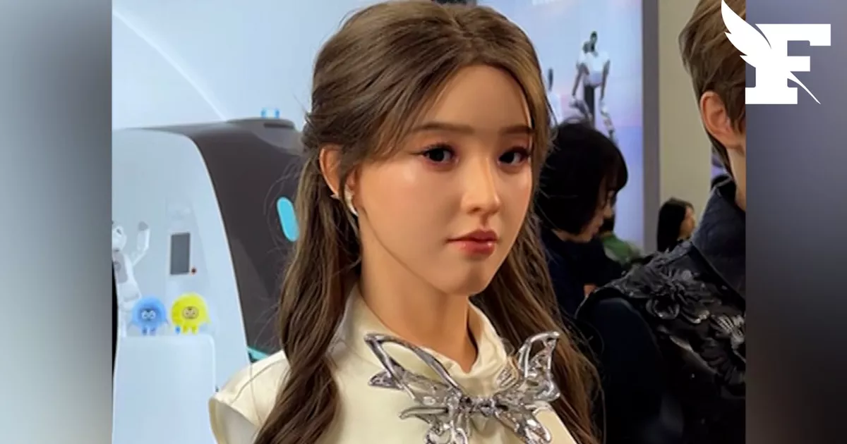Peau en silicone, regards furtifs et sourires: les robots brouillent la frontière entre l’homme et la machine au salon de Pékin