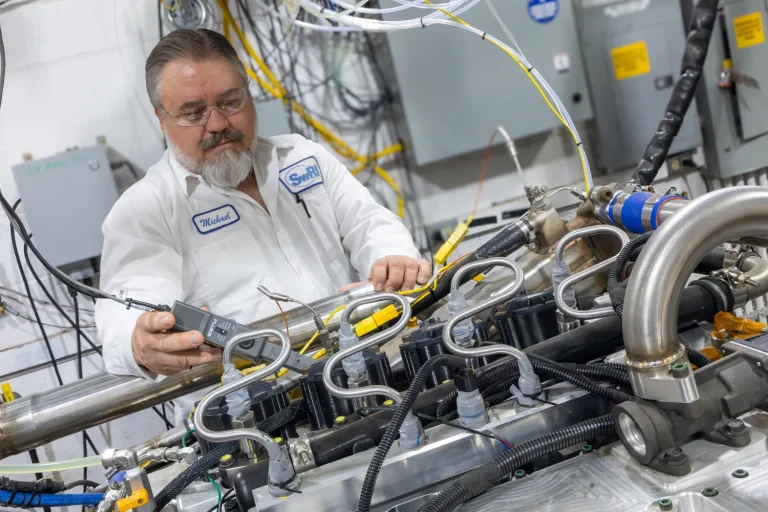 New hydrogen engine matches diesel torque with near-zero carbon