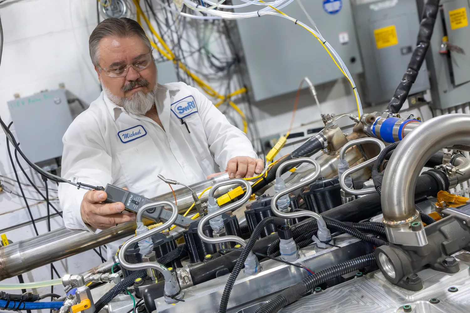 New hydrogen engine matches diesel torque with near-zero carbon