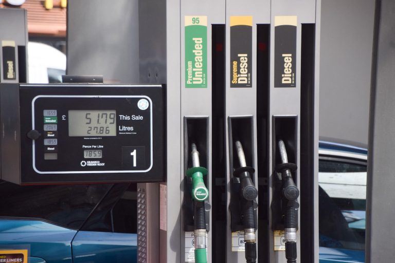 Analysis: EVs are now nine times cheaper than petrol or diesel to drive in the UK – Carbon Brief
