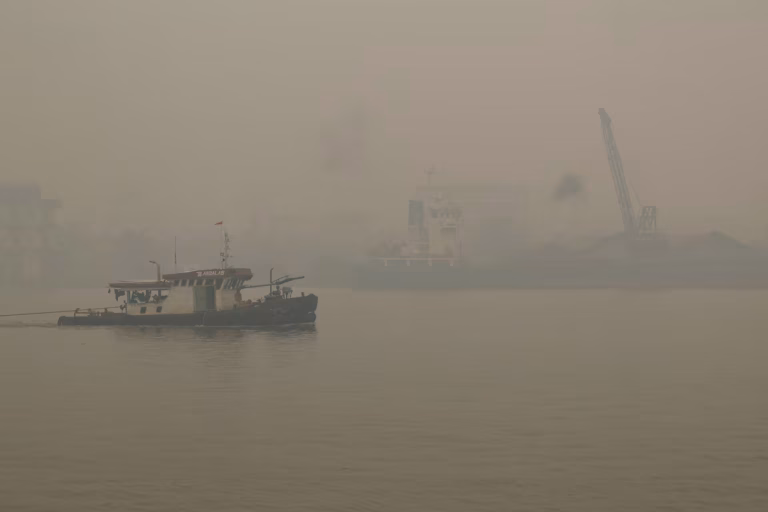 Indonesia&rsquo;s wildfires may last until early November, minister says