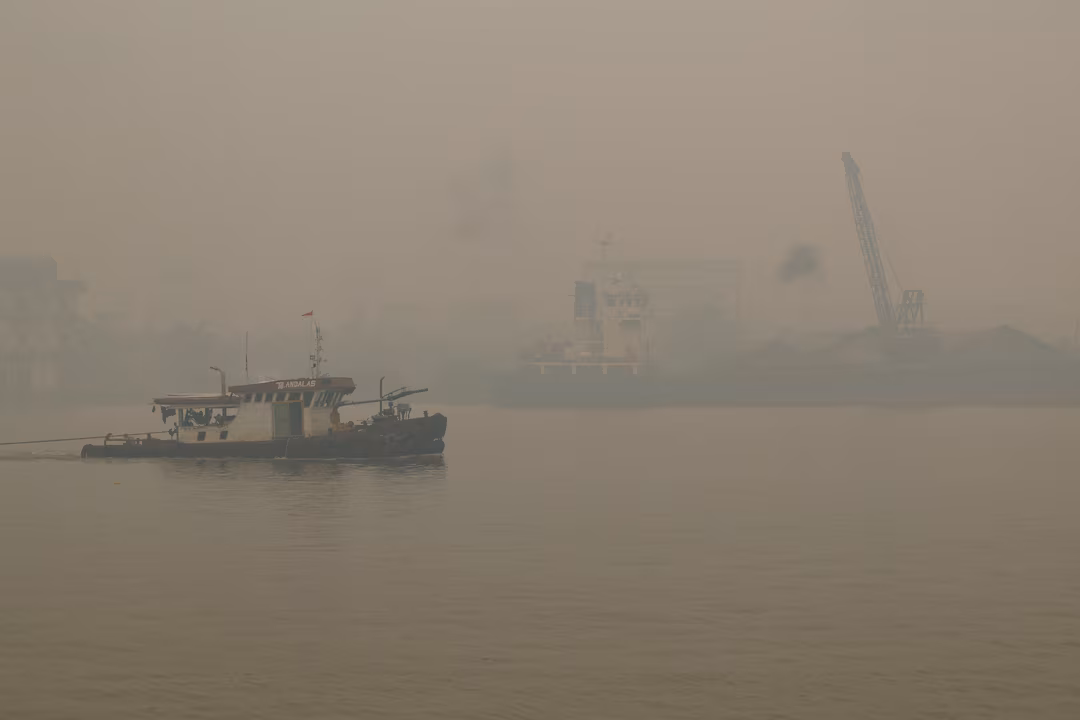 Indonesia&rsquo;s wildfires may last until early November, minister says