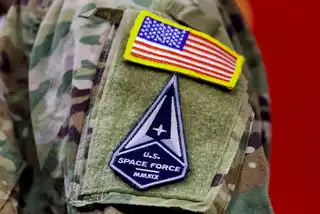 Les États-Unis révèlent disposer d’armes en orbite : ce que l&rsquo;on sait