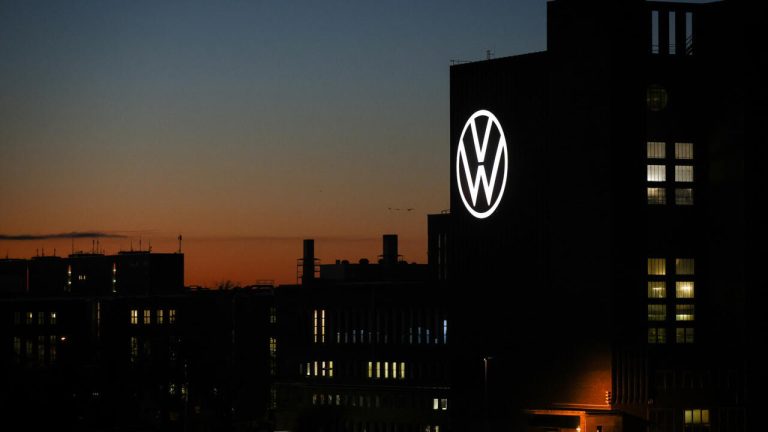 Restructuration historique chez Volkswagen : 100 000 suppressions de postes d&rsquo;ici 2030