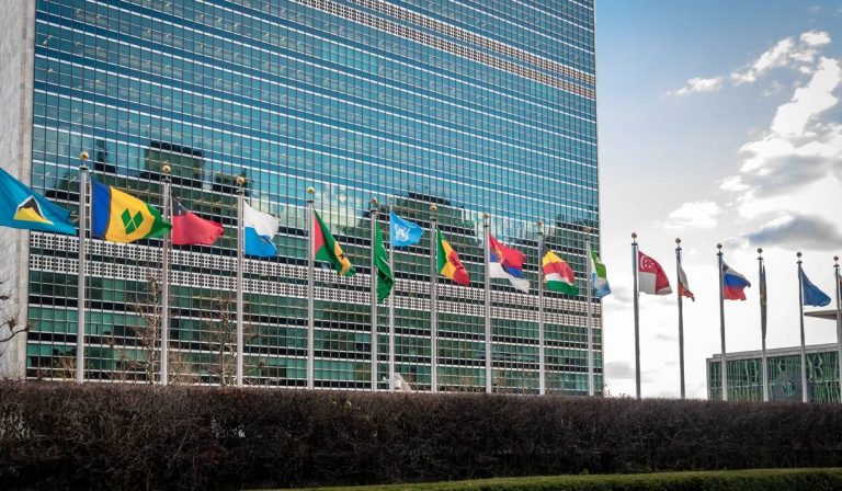 Face aux progrès de l’IA, plus de 20 pays réclament des garde-fous pour éviter de perdre le contrôle