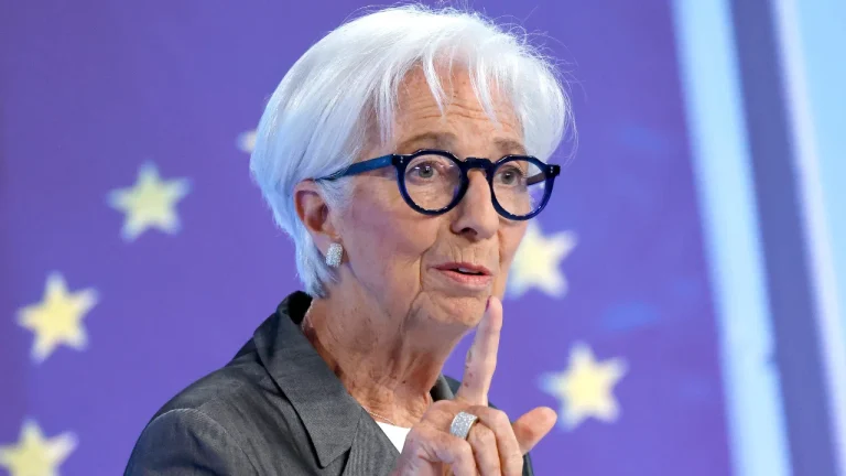 La vague de ventes d&rsquo;obligations françaises met la BCE sous pression à la veille de sa décision sur les taux