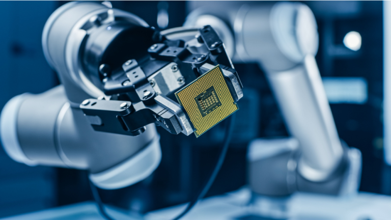 EU high-tech trade surplus up to €32.4 billion in 2025