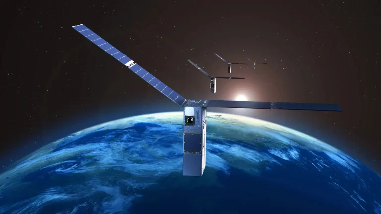 China&rsquo;s Starlink links Arctic and Antarctic in satellite video call