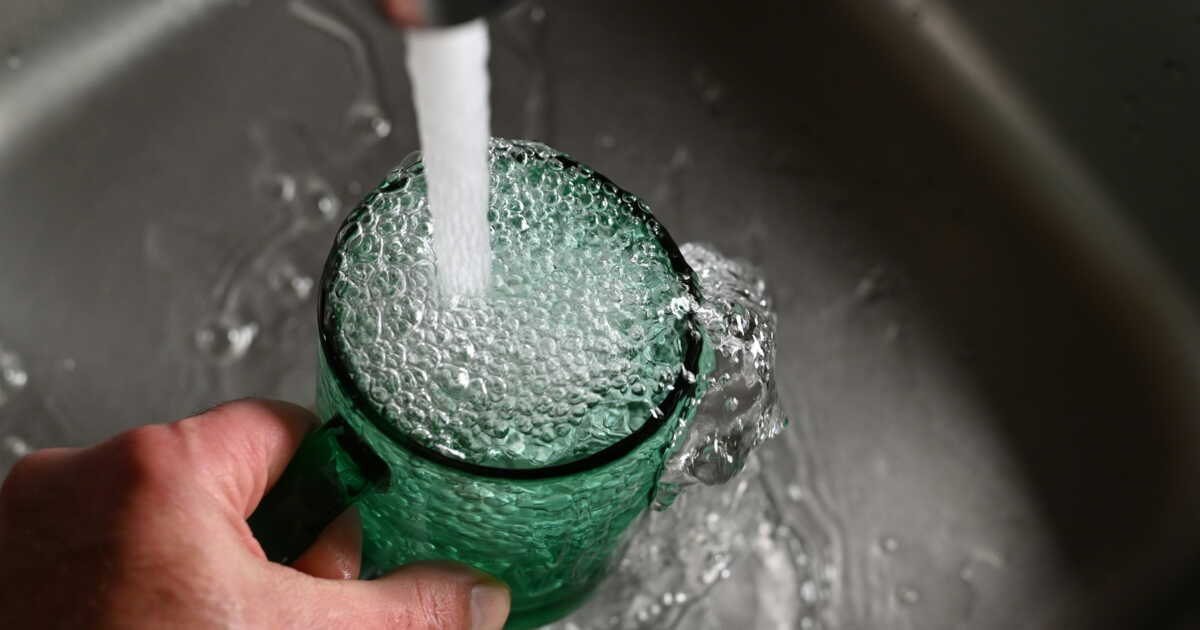 Eau potable américaine: les rapports officiels ne verraient que 44 % des PFAS présents