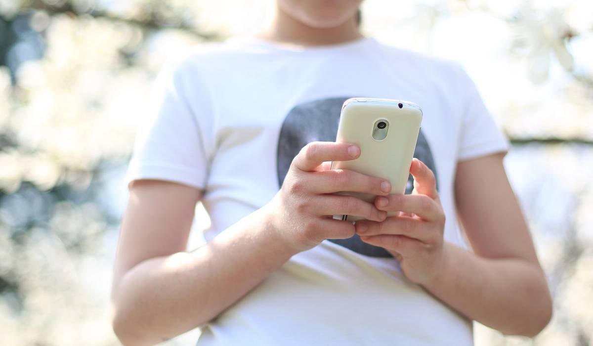 Le Royaume-Uni voulait protéger les enfants des réseaux sociaux, c&rsquo;est un échec
