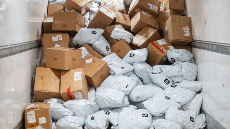 Temu, AliExpress, Shein : pourquoi vos petits colis vont vous coûter plus cher dès le 1er novembre