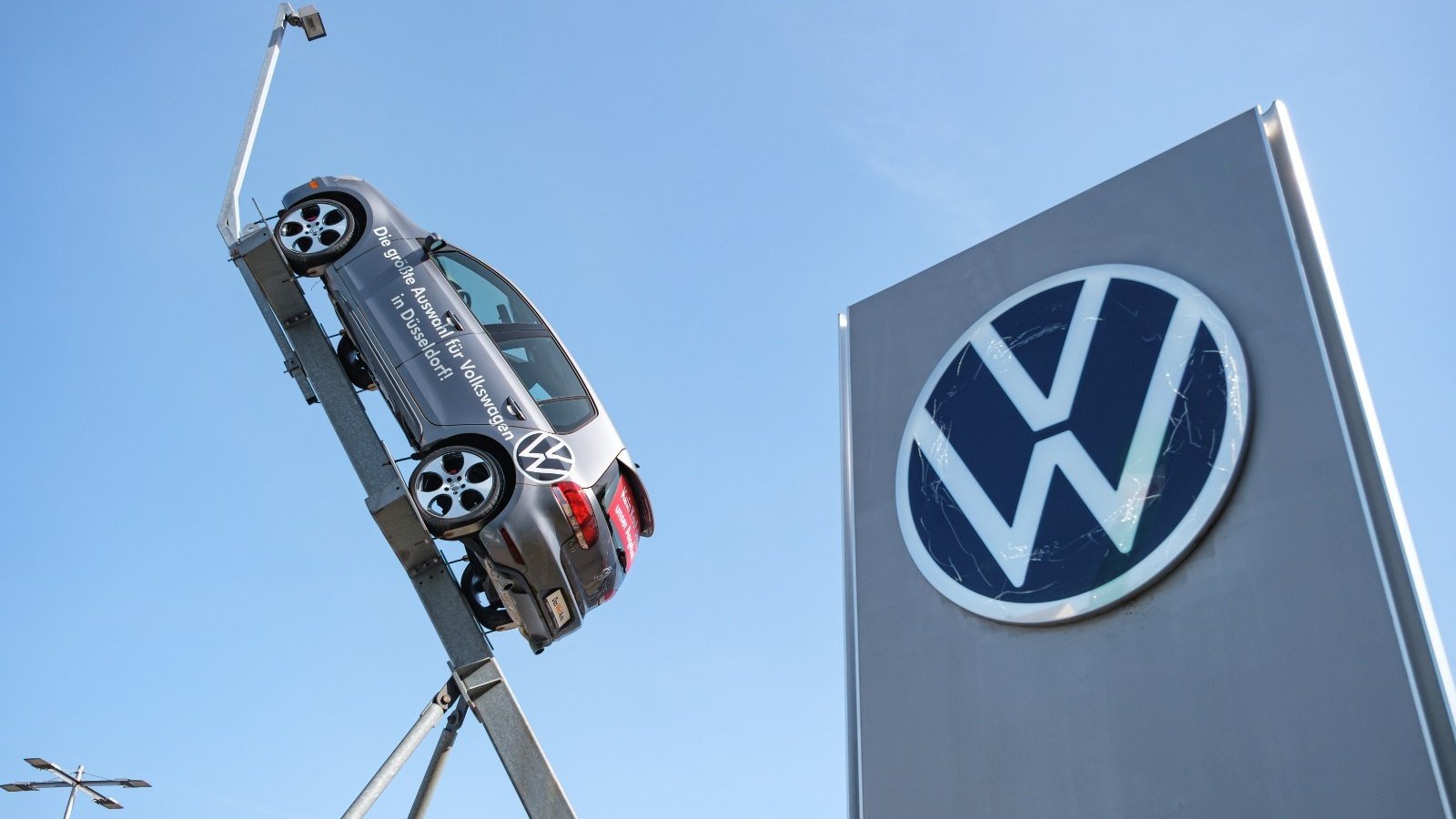 Volkswagen perd 5,8 milliards en trois mois : le constructeur prépare un séisme social historique